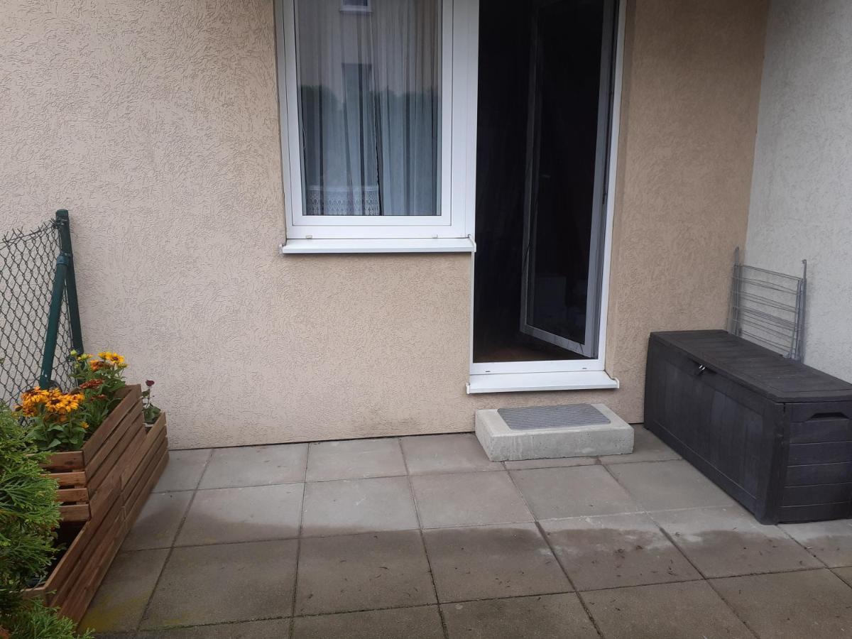 Sloneczny Apartament Z Malym Ogrodkiem Wejherowo Exterior photo